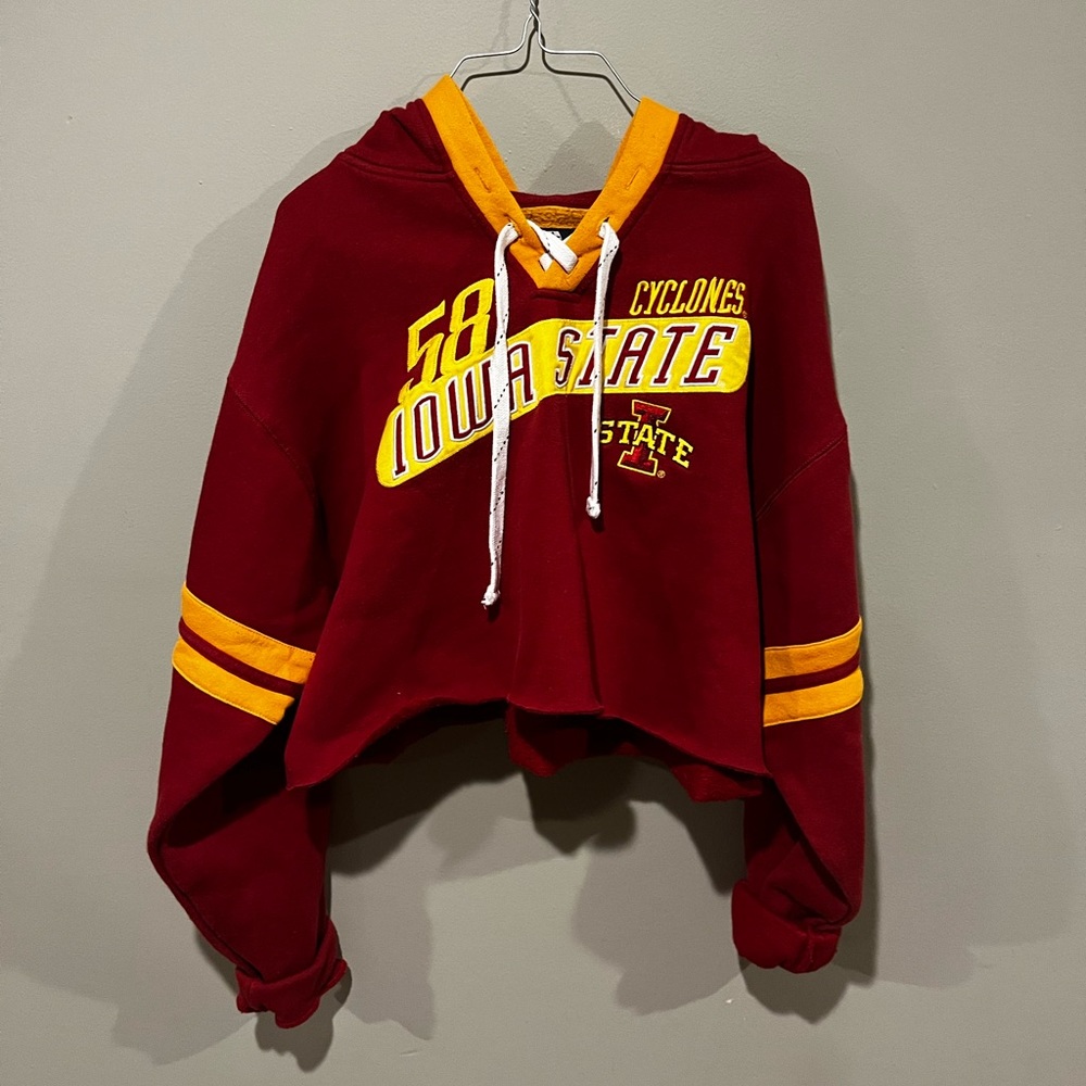 Iowa State Cyclones cropped hoodie. Size XL.
